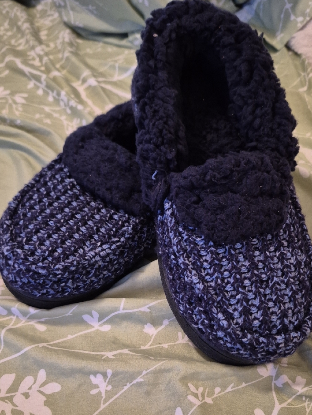 Muk Luks Moccasins Brand New Size 7